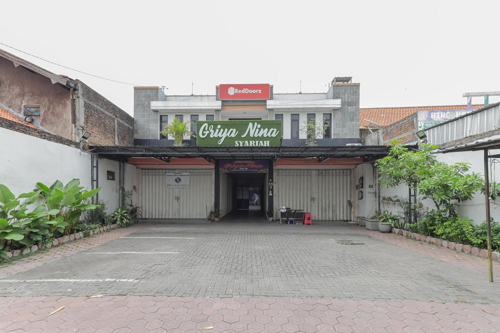 Reddoorz At Pondok Candra Surabaya Buitenkant foto